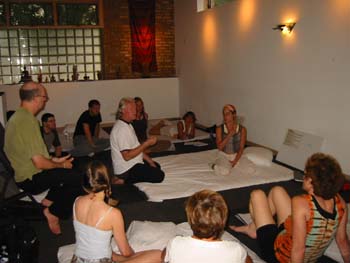 Aachan and Master Thai Yoga Teacher, Dr. Anthony James introducing students to Clinical Thai Bodywork Theory and Clinical techniques in Chicago Class.