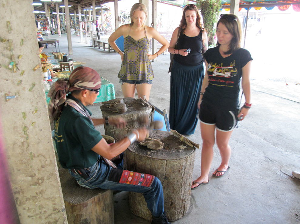 %_tempFileName04_26_12%20Thailand%20042%