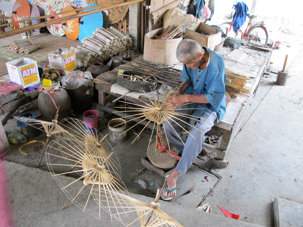 %_tempFileName04_26_12%20Thailand%20054%